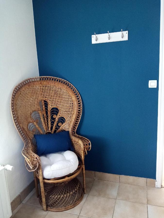 Maison Aux Volets Bleus Quevert Luaran gambar